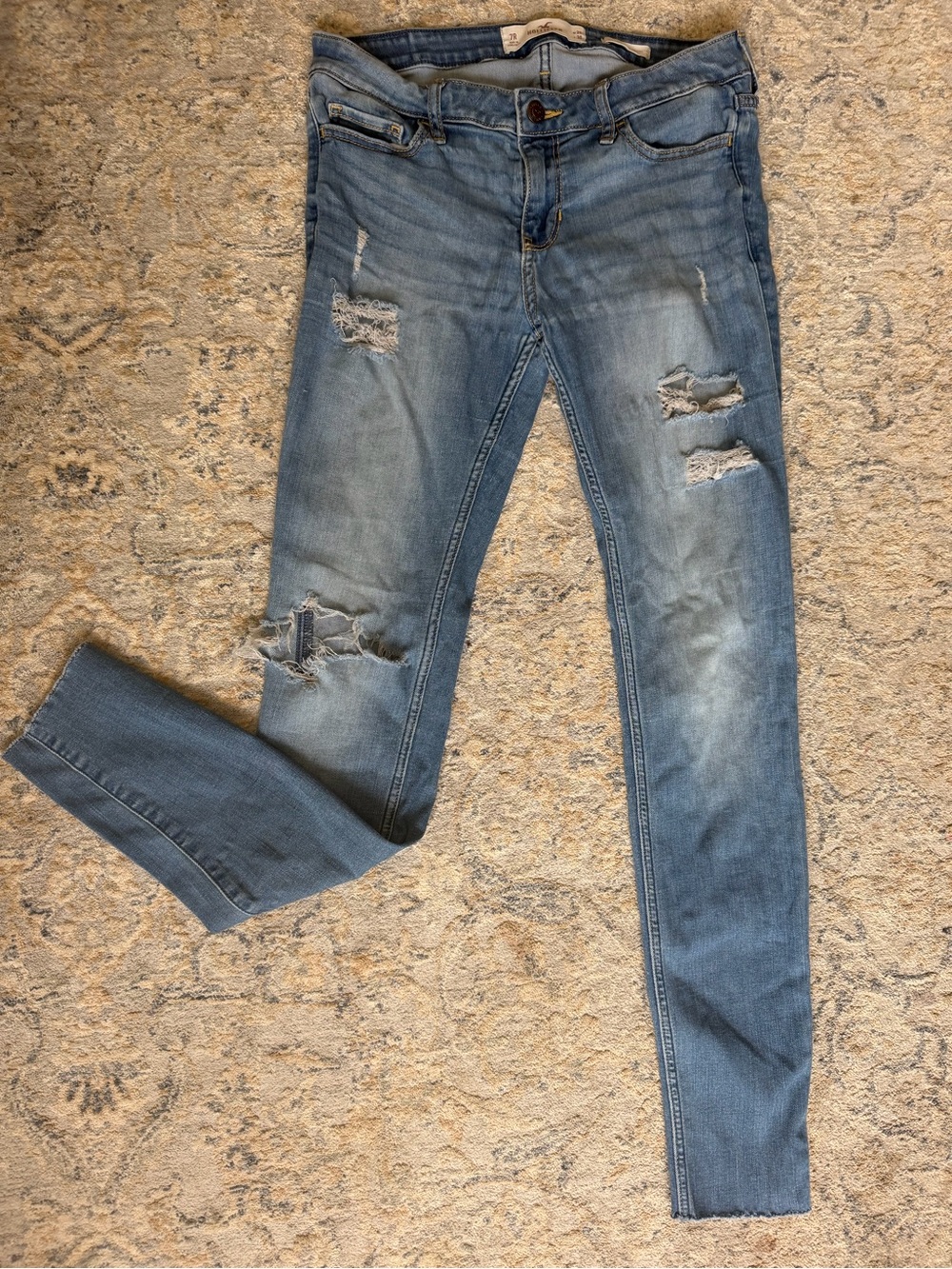 7/R Hollister Women's Light Blue Ripped Skinny Jeans